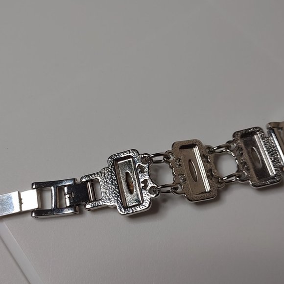 Very Awesome Silver Tone Metal Analog Strada Watch - Picture 13 of 13